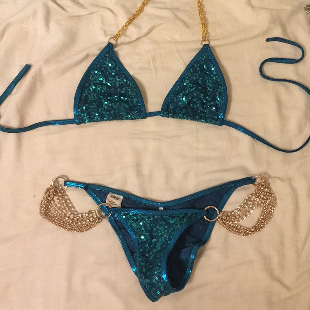 Sequence bikini